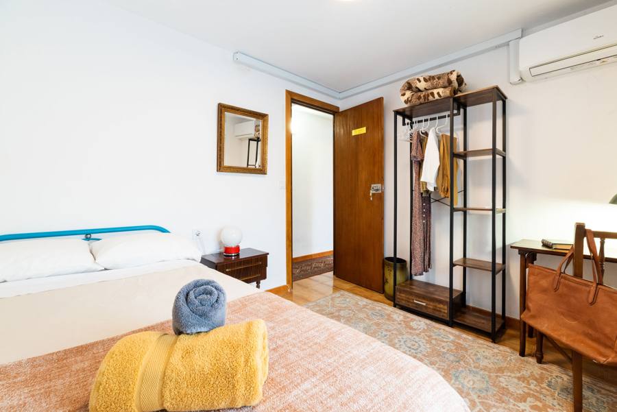 Sunrise single room