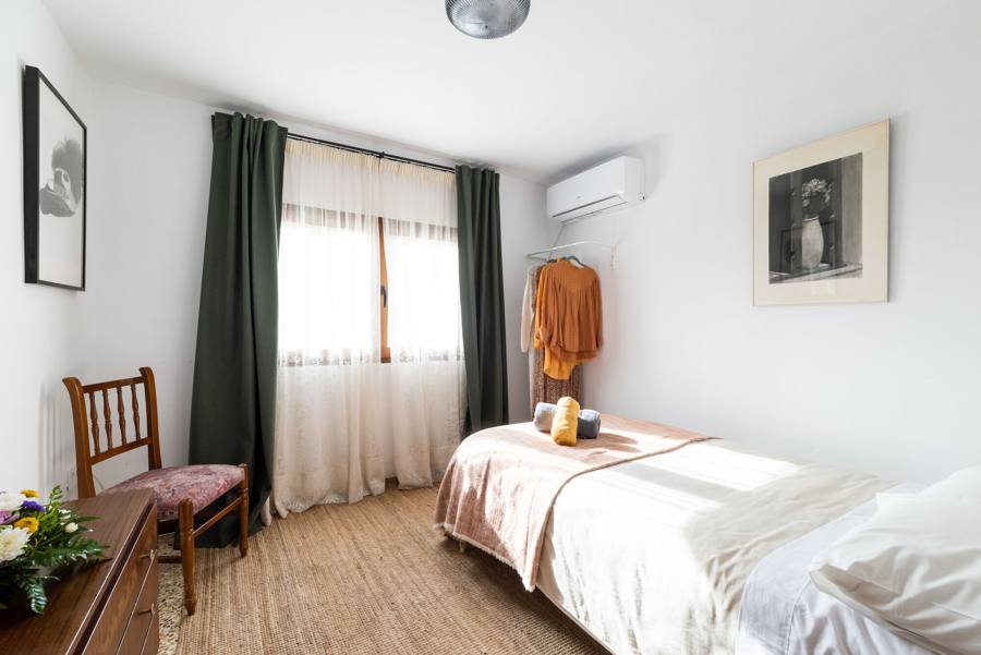 Sunset single room